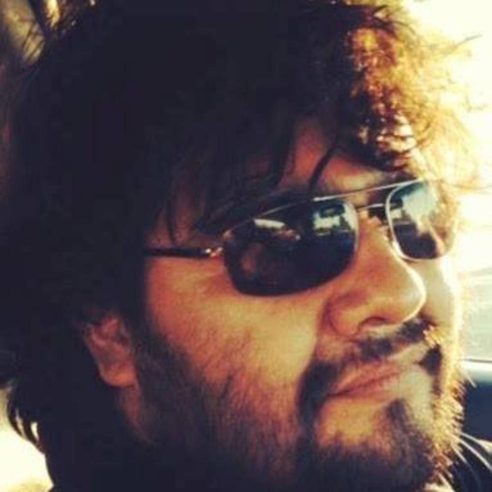 Meet your Posher, Ulises